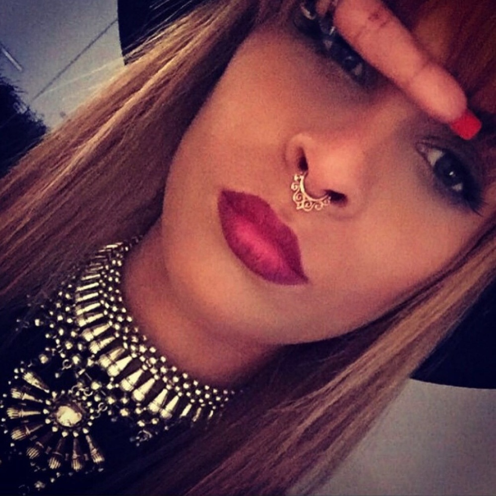 Faux nose ring